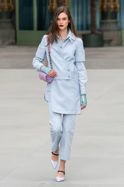 Look 51
